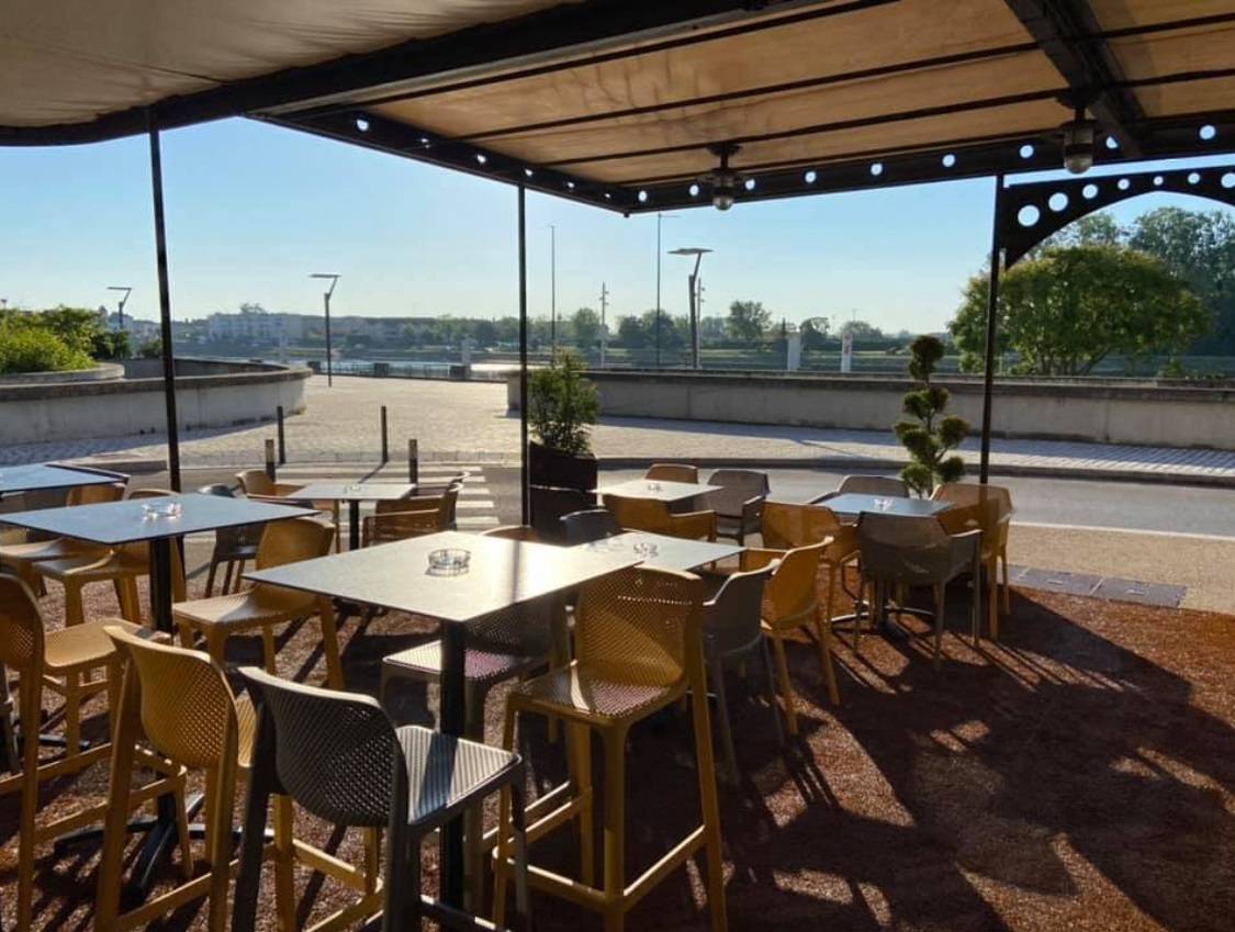 Aménagement du BAR & CAV A VIN LE MILLESIME à MÂCON 2