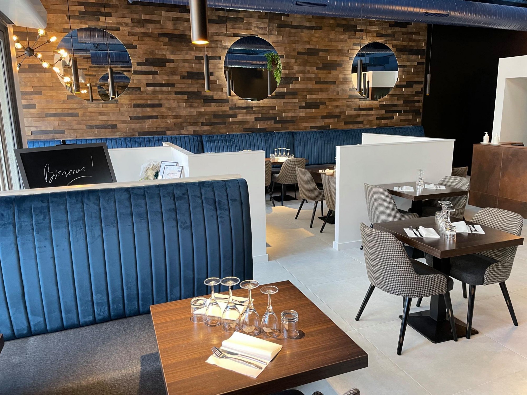 Aménagement du restaurant Le Bistronome à Villefranche 2